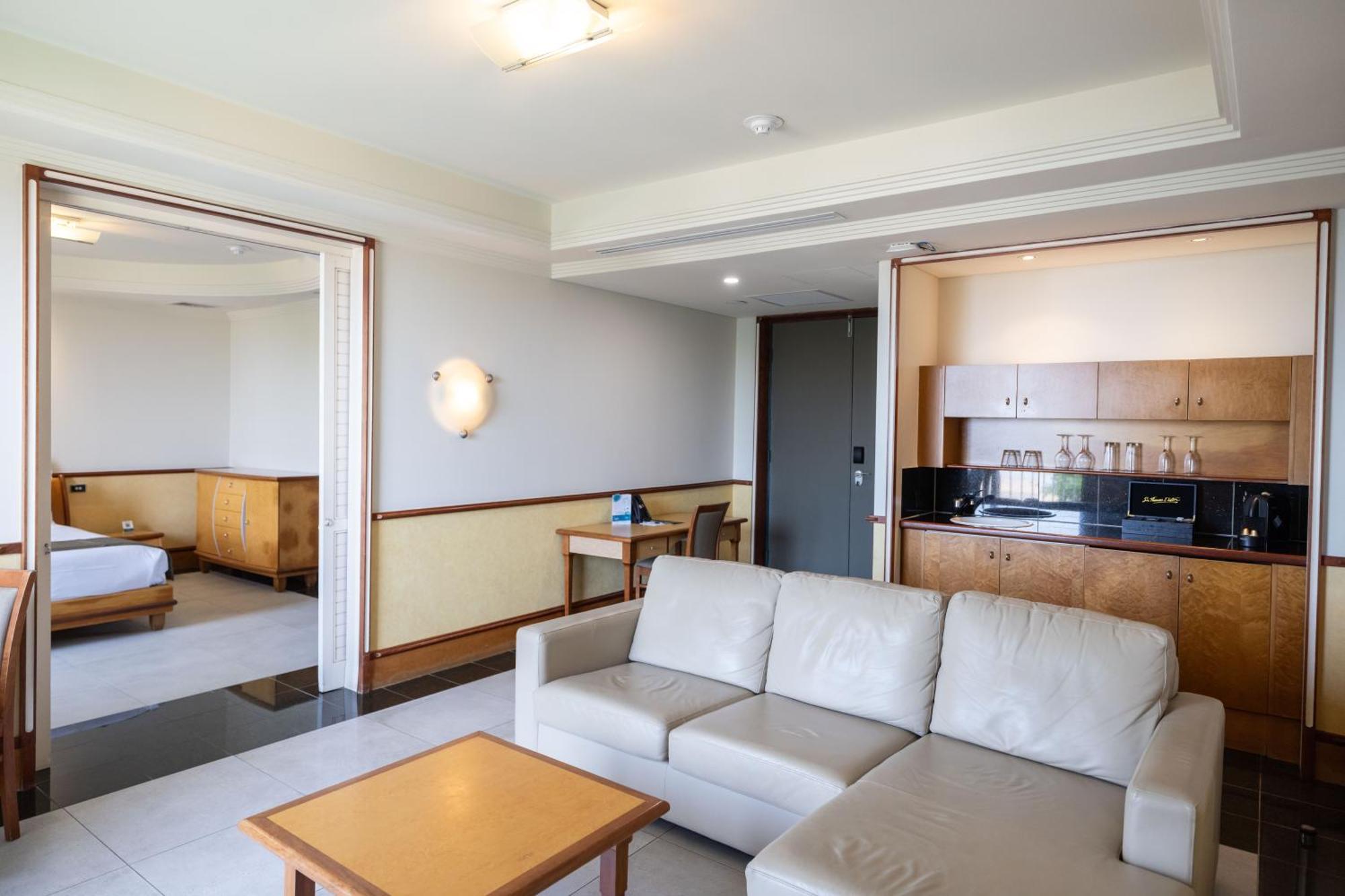 Mindil Beach Casino Resort Darwin Exterior foto A typical apartment at the hotel