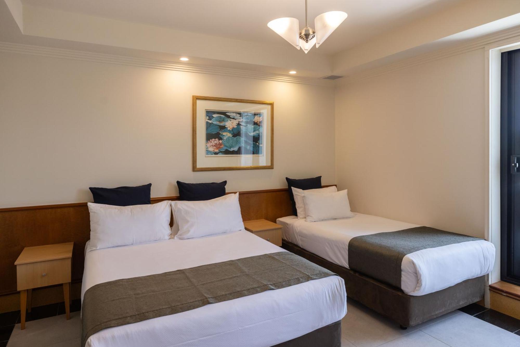Mindil Beach Casino Resort Darwin Exterior foto A room at the hotel